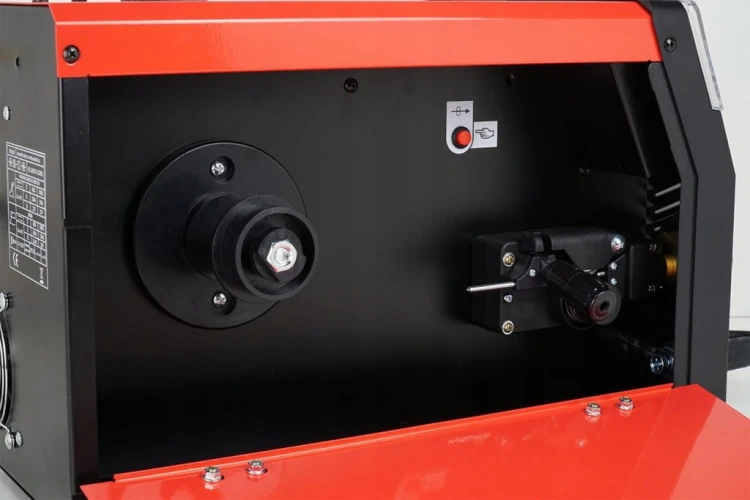 PÓŁAUTOMAT SPAWALNICZY PRAKTIK MIG 211 MMA DIGITAL IDEAL